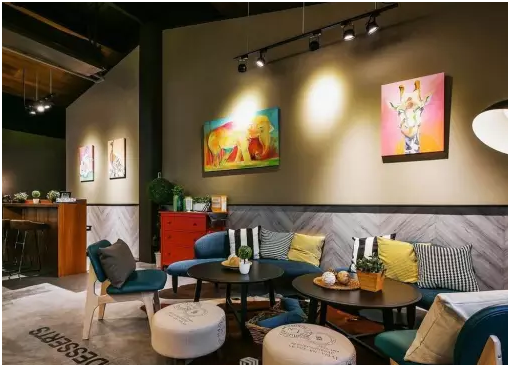 酒店制服設(shè)計中如何將暖色調(diào)運用在酒店制服中 酒店制服設(shè)計中如何將暖色調(diào)運用在酒店制服中