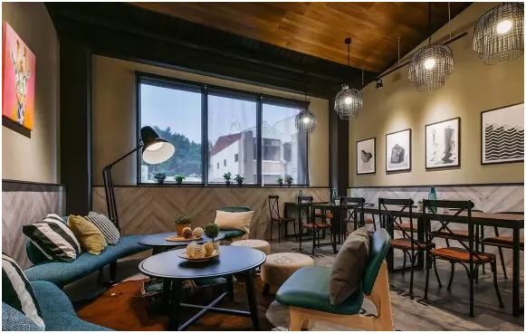 酒店制服設(shè)計中如何將暖色調(diào)運用在酒店制服中 酒店制服設(shè)計中如何將暖色調(diào)運用在酒店制服中